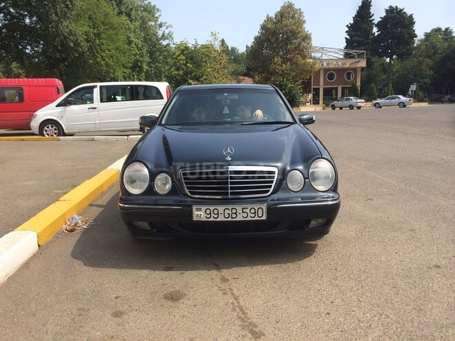 Mercedes E 220 2000, 270,000 km - 2.2 l - Bakı
