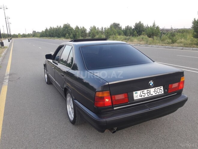 BMW 520 1990, 235,485 km - 2.0 l - Ağdaş