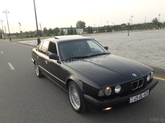 BMW 520 1990, 235,485 km - 2.0 l - Ağdaş