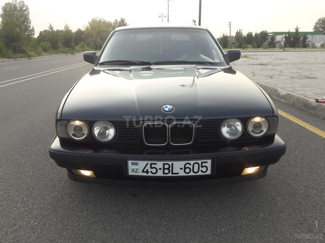 BMW 520 1990, 235,485 km - 2.0 l - Ağdaş