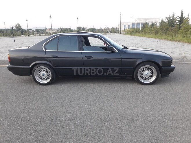 BMW 520 1990, 235,485 km - 2.0 l - Ağdaş