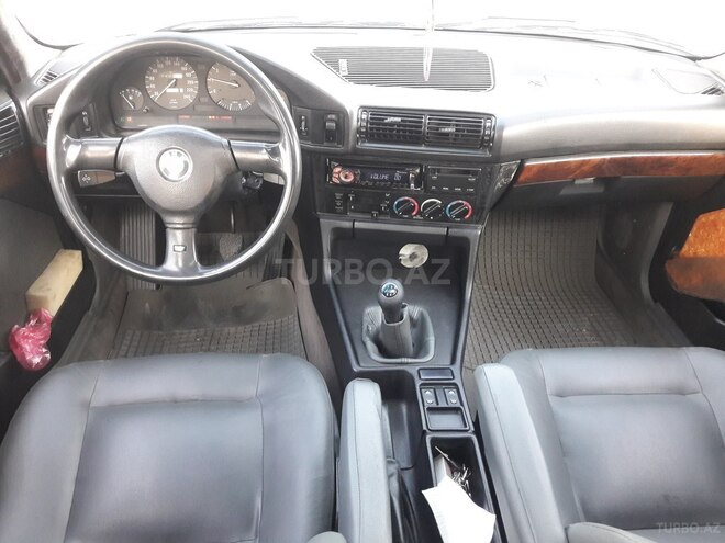 BMW 520 1990, 235,485 km - 2.0 l - Ağdaş