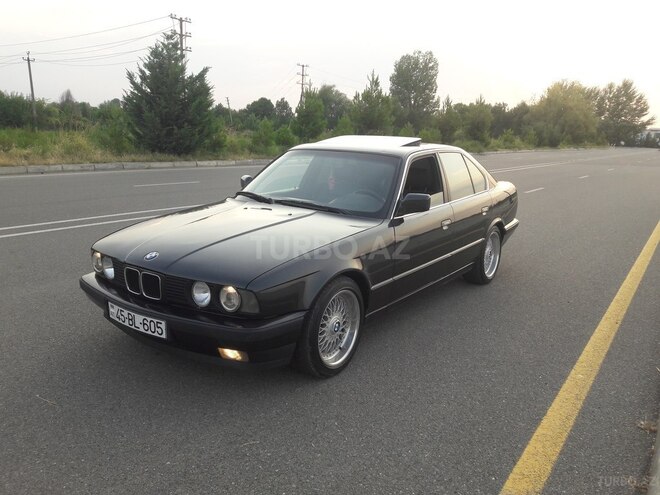BMW 520 1990, 235,485 km - 2.0 l - Ağdaş