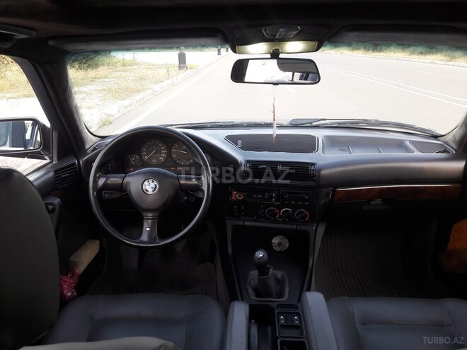 BMW 520 1990, 235,485 km - 2.0 l - Ağdaş