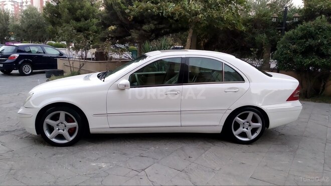 Mercedes C 240 2001, 271,000 km - 2.4 л - Sumqayıt