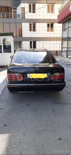 Mercedes E 220 1999, 275 km - 2.2 l - Bakı