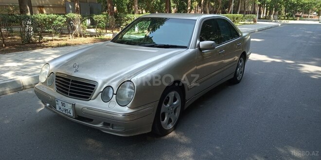 Mercedes E 270 2001, 359,300 km - 2.7 л - Bakı