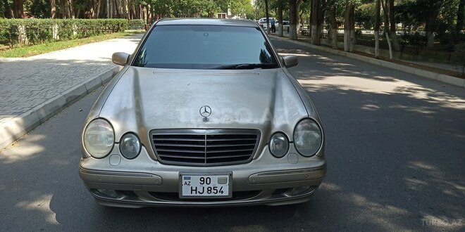 Mercedes E 270 2001, 359,300 km - 2.7 л - Bakı