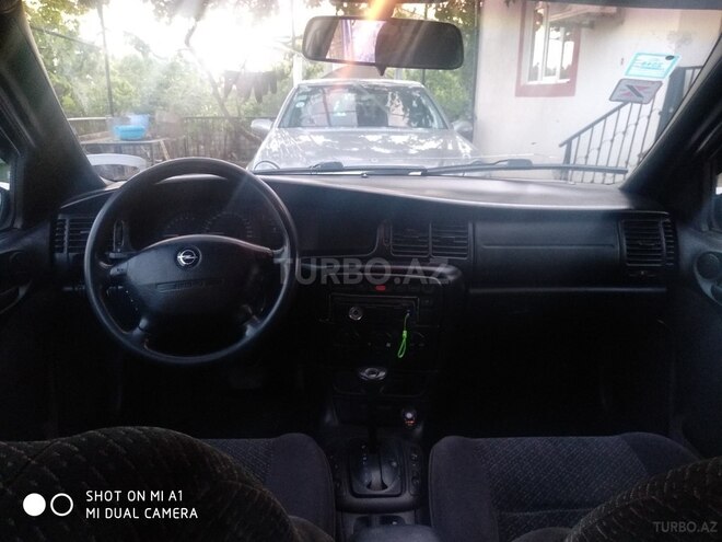 Opel Vectra 1998, 280,000 km - 2.0 l - Bakı