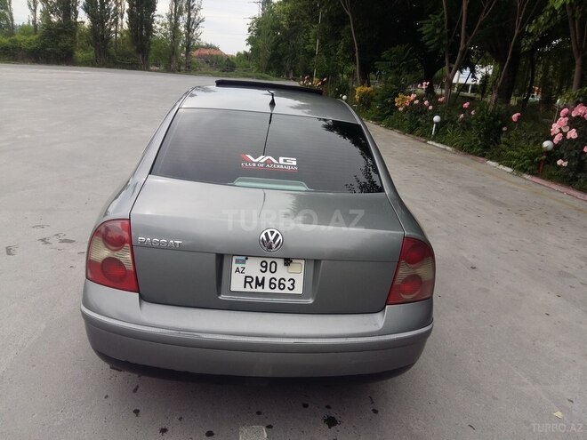 Volkswagen Passat 2001, 265,000 km - 1.8 l - Qax