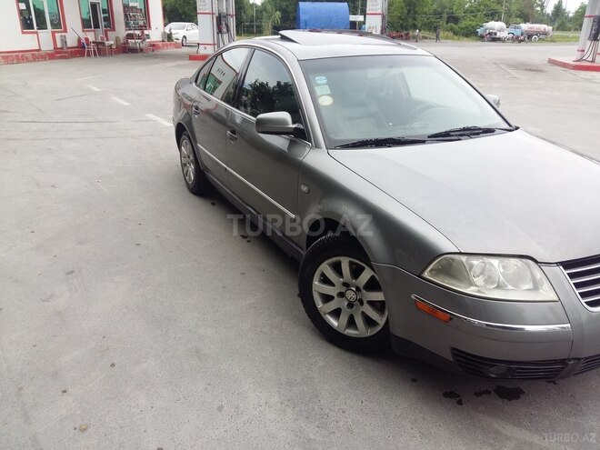 Volkswagen Passat 2001, 265,000 km - 1.8 l - Qax