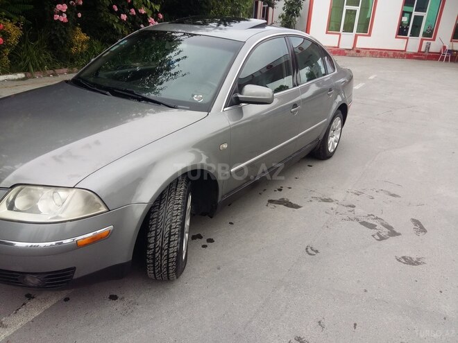 Volkswagen Passat 2001, 265,000 km - 1.8 l - Qax