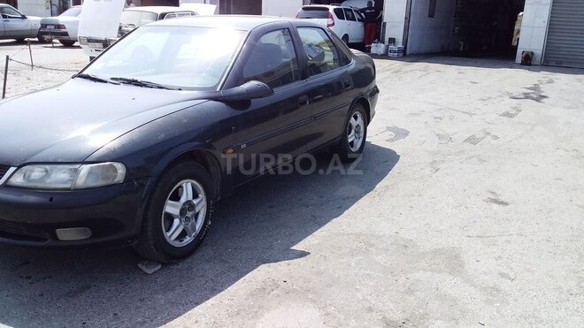 Opel Vectra 1997, 136,200 km - 2.0 l - Sumqayıt