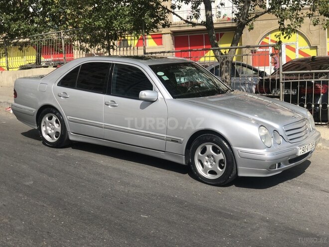 Mercedes E 270 2000, 359,000 km - 2.7 l - Bakı