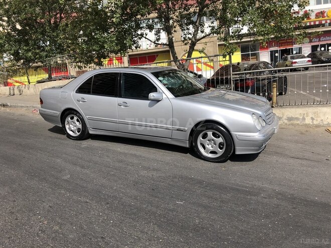 Mercedes E 270 2000, 359,000 km - 2.7 l - Bakı
