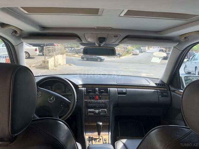Mercedes E 270 2000, 359,000 km - 2.7 l - Bakı