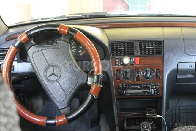 Mercedes C 180 1995, 340,000 km - 1.8 l - Saatlı
