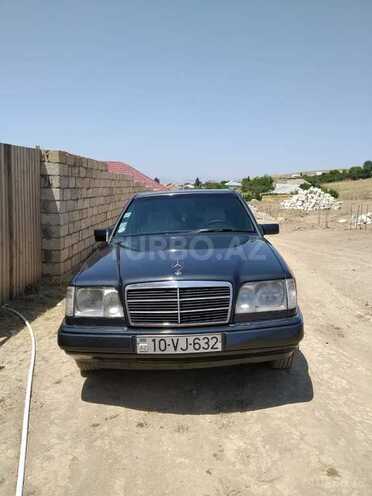 Mercedes E 200 1993, 544,160 km - 2.0 l - Qobustan