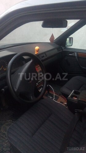 Mercedes E 200 1992, 357,000 km - 2.0 l - Bakı