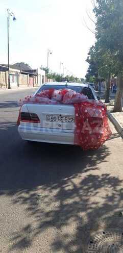 Mercedes E 200 2001, 390 km - 0.2 l - Biləsuvar