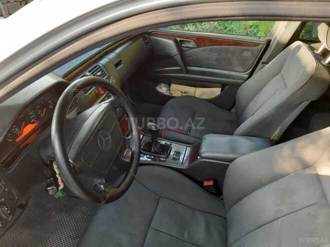 Mercedes E 320 1997, 395,000 km - 3.2 l - Bakı
