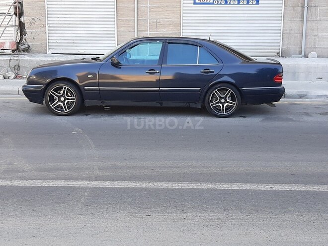 Mercedes E 200 1997, 320,000 km - 2.0 l - Bakı