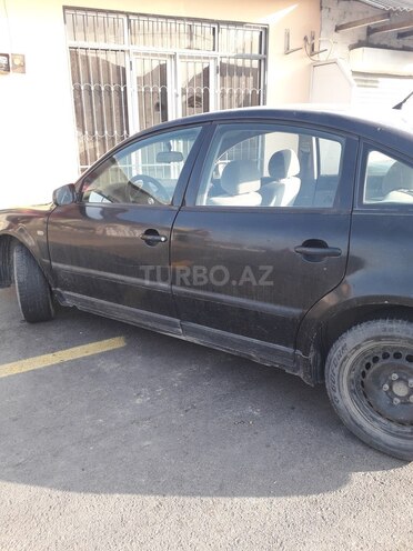 Volkswagen Passat 1998, 3,000,000 km - 1.8 l - Quba