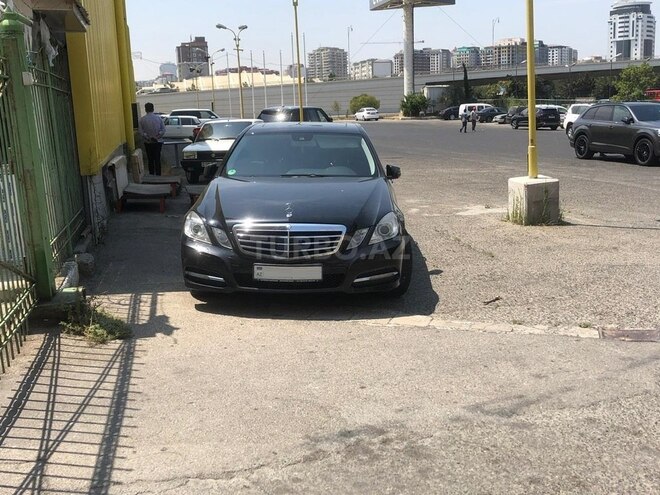 Mercedes E 200 2010, 161,286 km - 1.8 l - Bakı