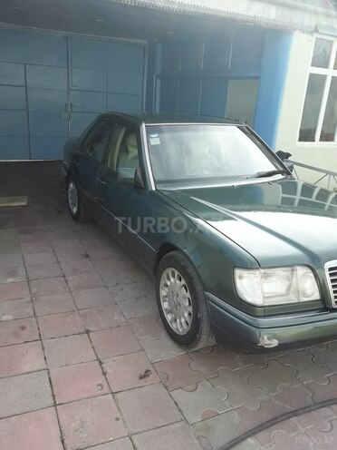 Mercedes E 220 1993, 370,000 km - 2.2 л - Bakı