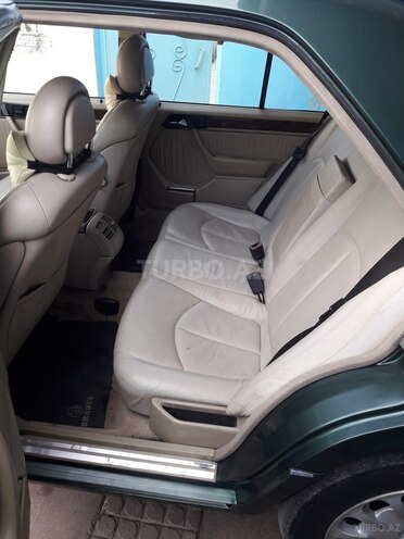 Mercedes E 220 1993, 370,000 km - 2.2 л - Bakı