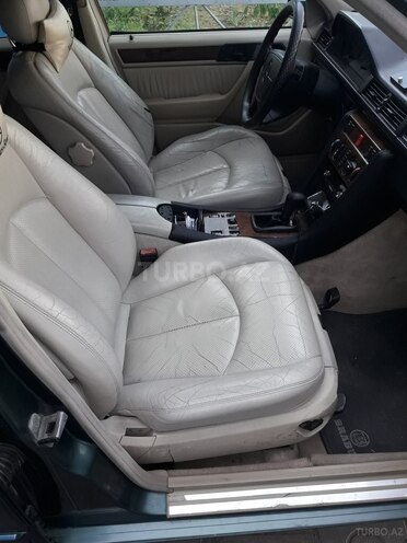 Mercedes E 220 1993, 370,000 km - 2.2 л - Bakı