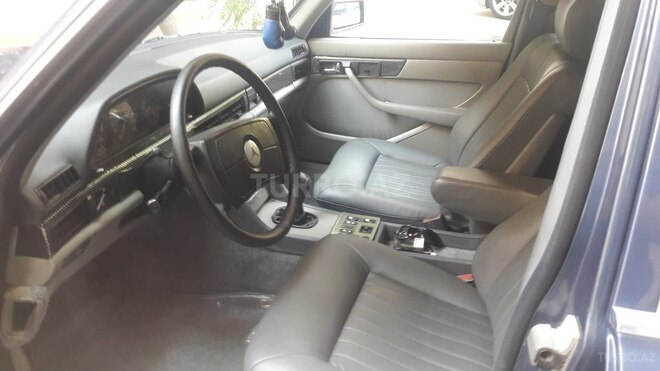 Mercedes  1985, 130,000 km - 5.0 l - Bakı