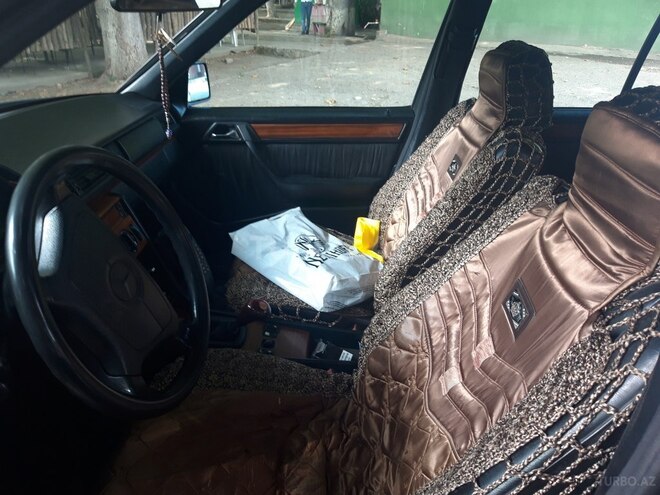 Mercedes  1993, 458,000 km - 2.0 л - Tovuz