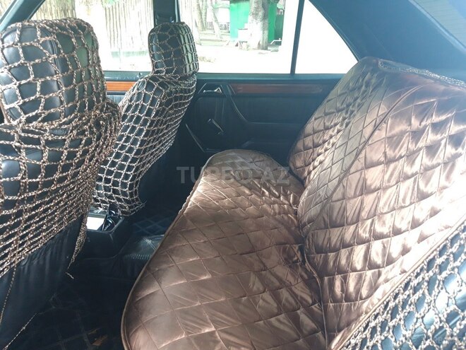 Mercedes  1993, 458,000 km - 2.0 л - Tovuz