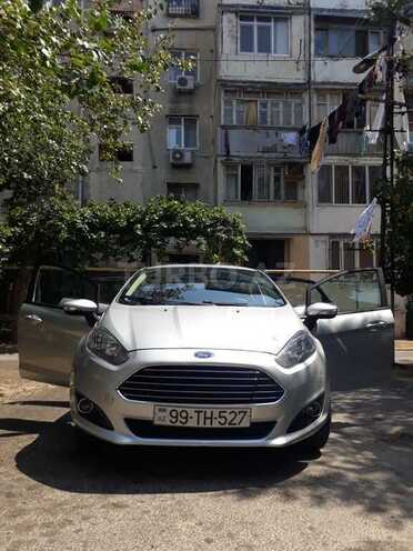 Ford Fiesta 2015, 65,000 km - 1.6 л - Bakı