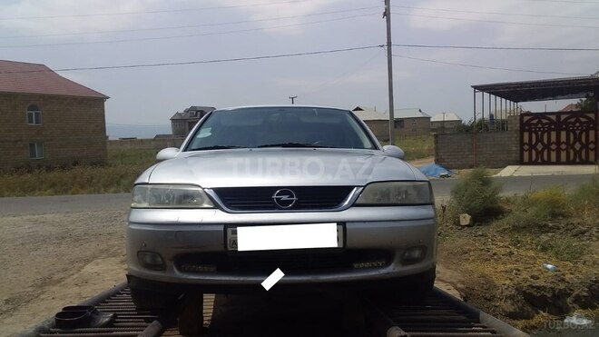 Opel Vectra 1999, 360,000 km - 2.0 l - Cəlilabad