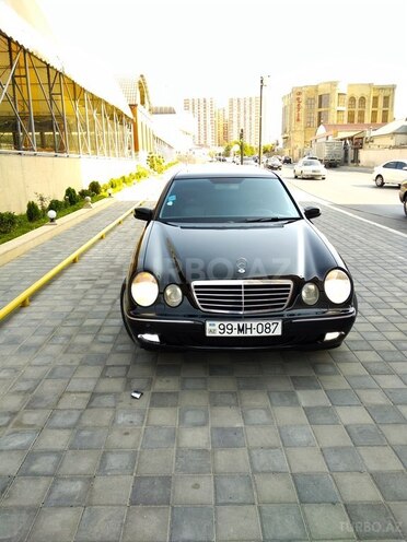 Mercedes E 270 2001, 322,000 km - 2.7 l - Bakı