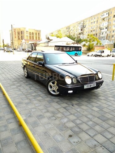 Mercedes E 270 2001, 322,000 km - 2.7 l - Bakı
