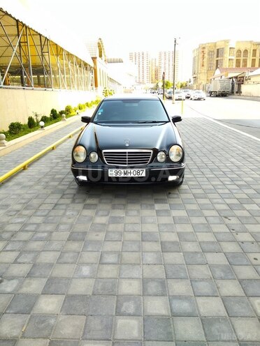 Mercedes E 270 2001, 322,000 km - 2.7 l - Bakı