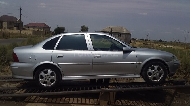 Opel Vectra 1999, 360,000 km - 2.0 l - Cəlilabad