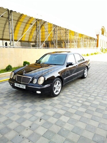 Mercedes E 270 2001, 322,000 km - 2.7 l - Bakı
