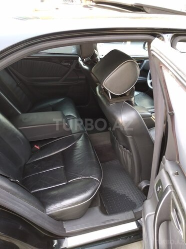 Mercedes E 270 2001, 322,000 km - 2.7 l - Bakı