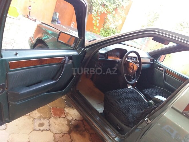 Mercedes E 220 1993, 400,000 km - 2.2 л - Bakı