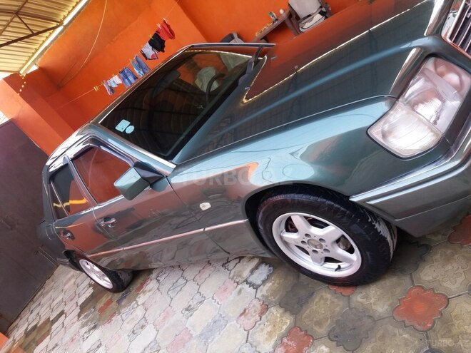 Mercedes E 220 1993, 400,000 km - 2.2 л - Bakı