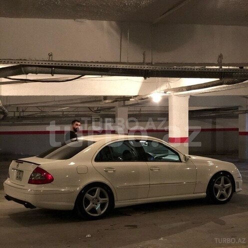 Mercedes E 320 2002, 254,000 km - 3.2 l - Şəki