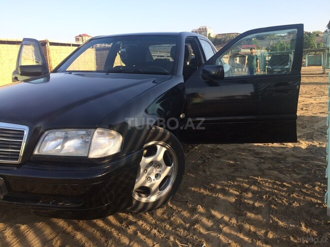 Mercedes 200 2000, 131 km - 0.2 л - Bakı