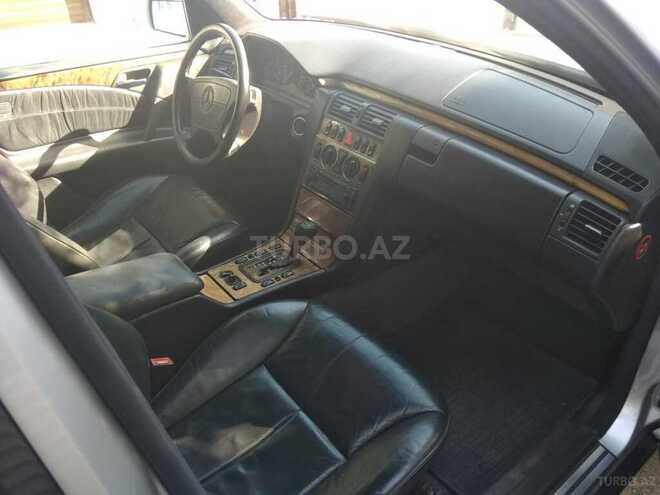 Mercedes E 280 1997, 388,090 km - 2.8 l - Bakı