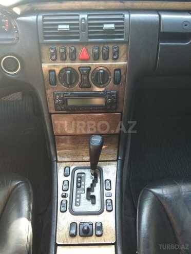 Mercedes E 280 1997, 388,090 km - 2.8 l - Bakı