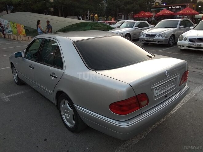 Mercedes E 280 1997, 388,090 km - 2.8 l - Bakı