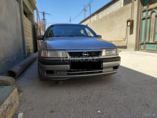 Opel Vectra 1995, 324,000 km - 2.0 l - Bakı